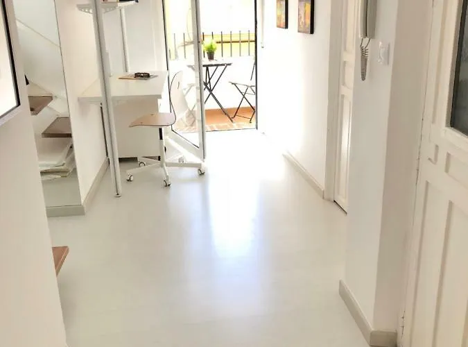 White Loft 公寓 *